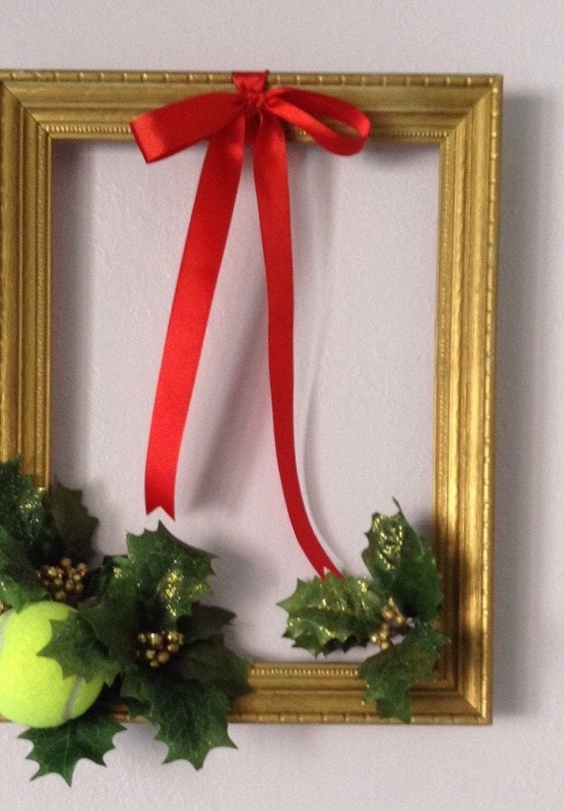 Christmas decor for the tennis lover, wreath alternative, wall decor for the holidays