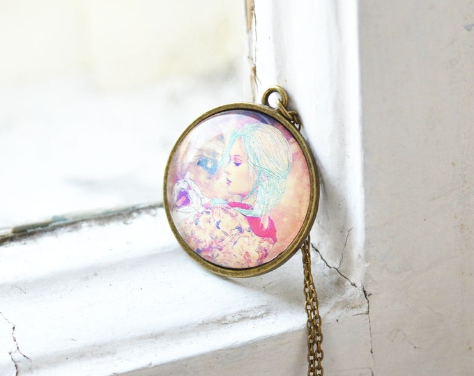 MODERN ART Round pendant metal brass with the image of girls and cat under glass