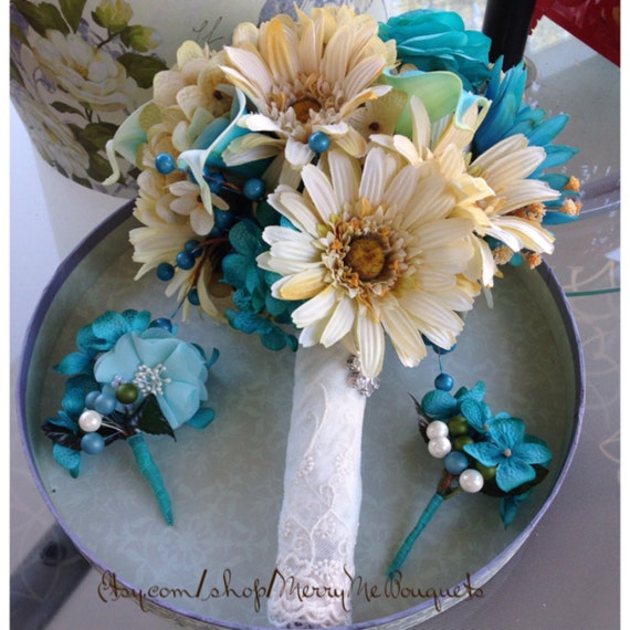 Daisy Hydrangea Bouquet Champagne Bouquet by MerryMeBouquets