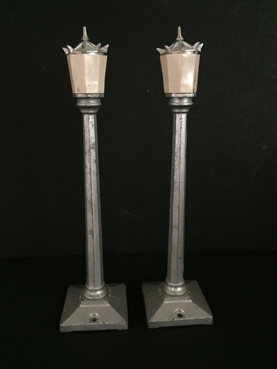 Items similar to LIONEL STREET LAMPS (2) Electric Toy Trains