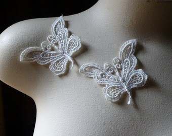 2 Butterfly Appliques in Ivory Venice Lace for Bridal, Jewelry or Costume Design
