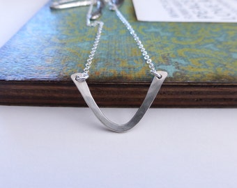 necklace silver hammered bar