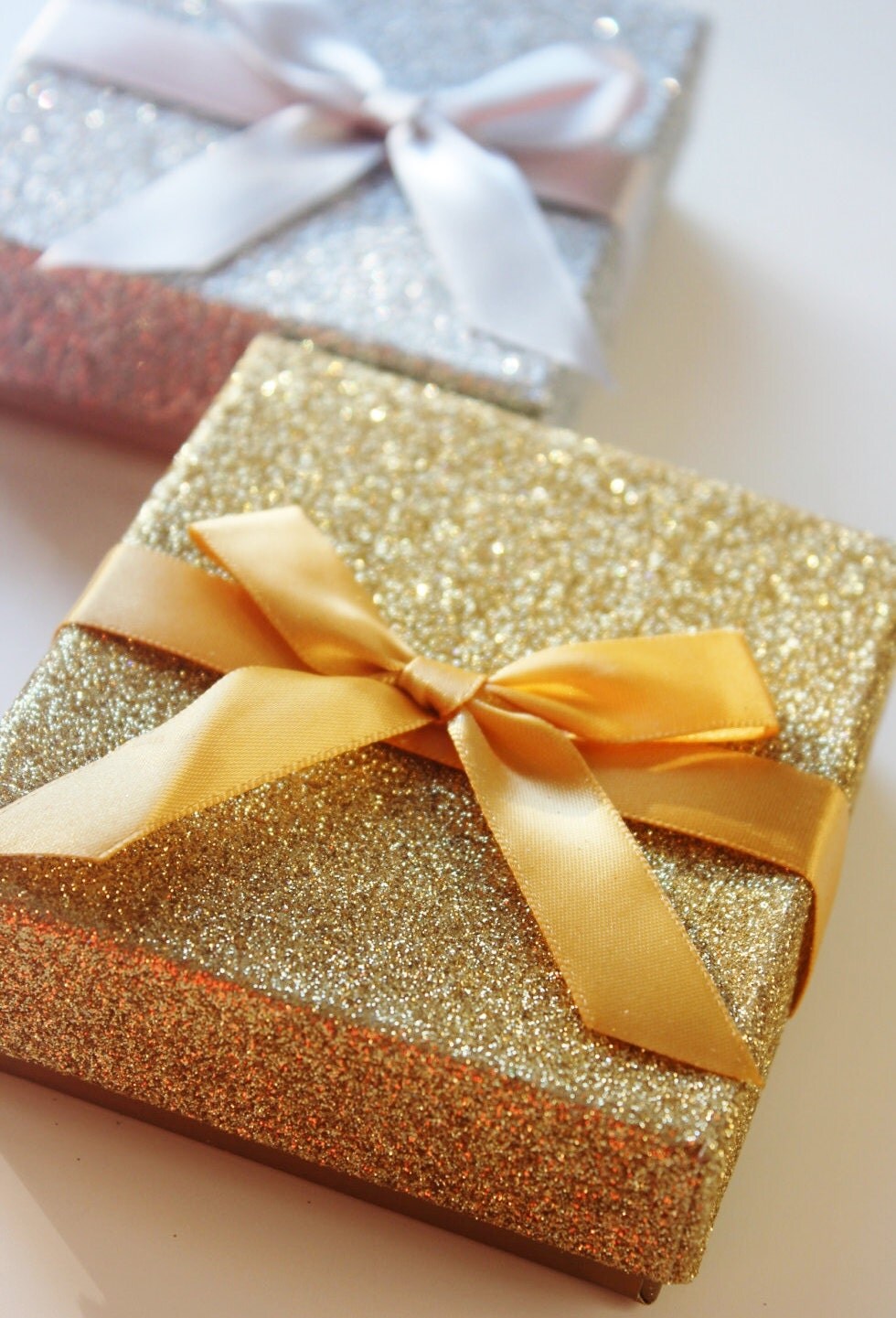 6 GLITTER SILVER or GOLD Gift Boxes Gift Card Box Bow Red