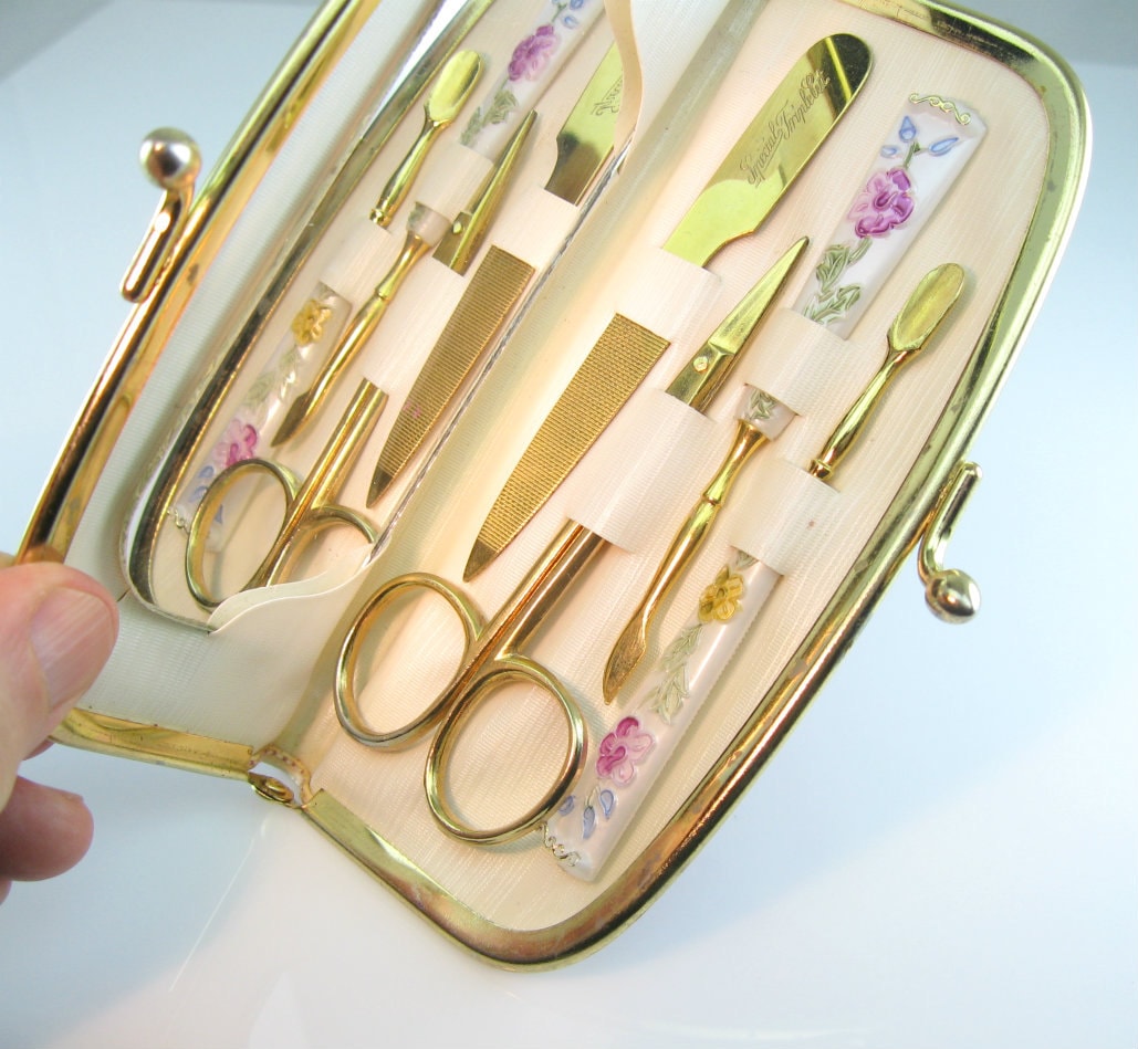 Purse Compact Manicure Set Violet Purple Suede Travel Kit Size