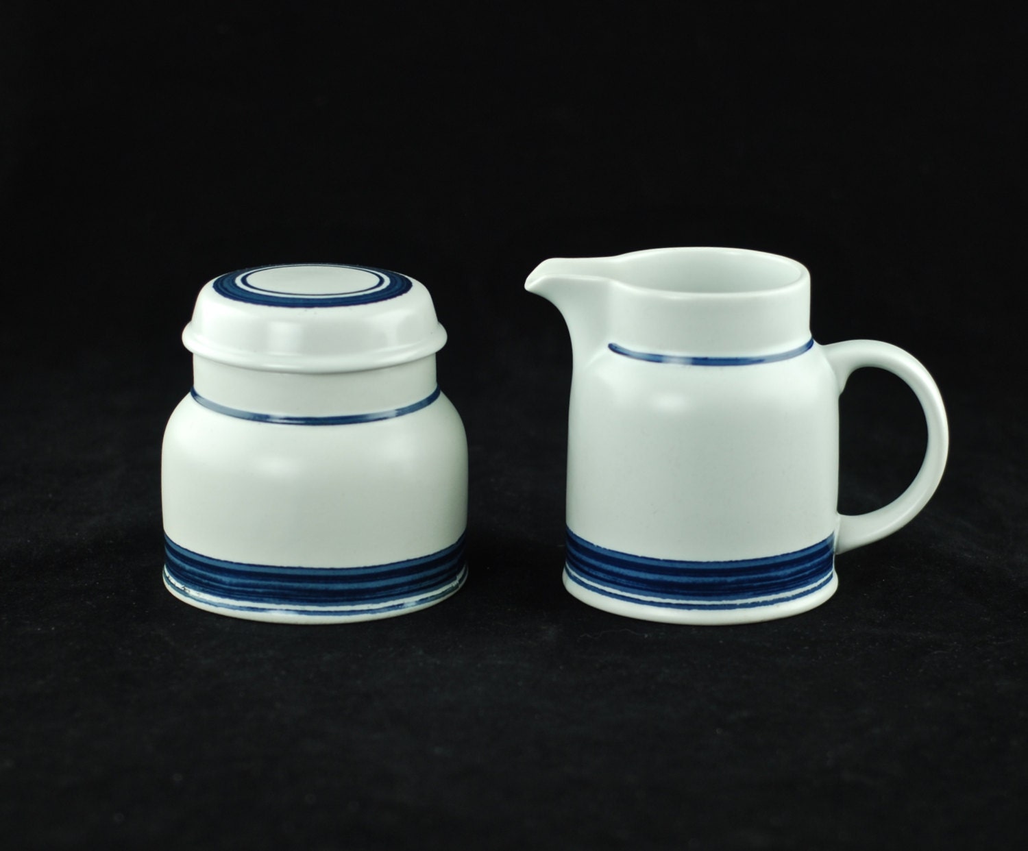 Vintage Royal Doulton 'Biscay' Lambeth Stoneware Cream