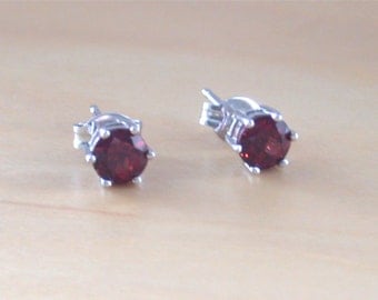 925 Garnet Stud Earrings/Sterling Silver Garnet Earrings/Silver Garnet Stud Earrings/Garnet Jewellery/Garnet Jewelry/January Birthstone