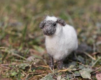 Needle felted Sheep; mini FFS collection #8