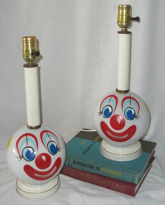 Vintage pair of hand painted clown lamps by SweetScoresVintage