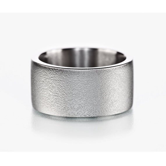 are titanium wedding rings strong
