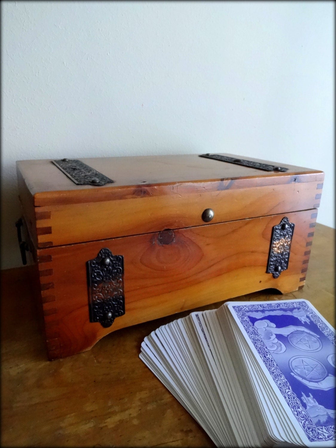 Vintage handmade wood box perfect to hold your tarot cards or baubles