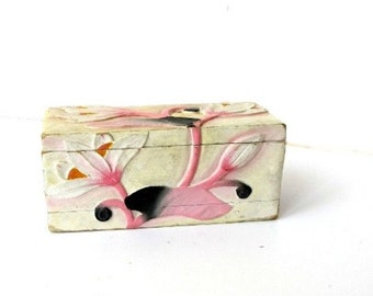 Shabby chic box. Floral box. Wood jewelry box. Decorative wooden box. Wood keepsake box. Rectangular box. Lotus decor. Mother's day gift.