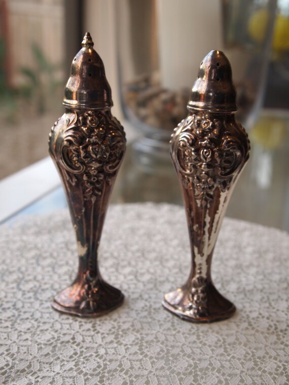 1881 Oneida LTD. Salt and Pepper Shakers by LaVieEnRose23 on Etsy
