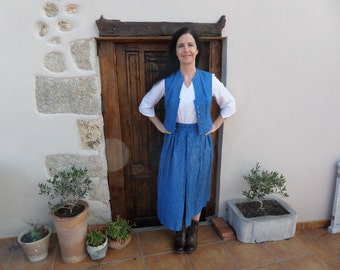 Oktoberfest - Traditional dirndl skirt and vest