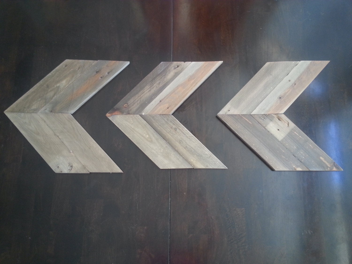 Rustic pallet arrows / wood chevron arrows / wall art set of 3