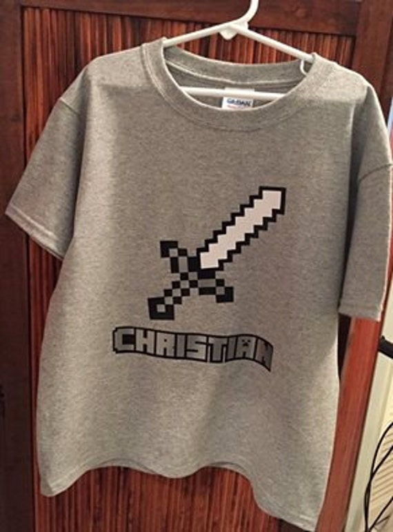 T-shirt personnalisé épée de Minecraft par AmysCraftsandGifts