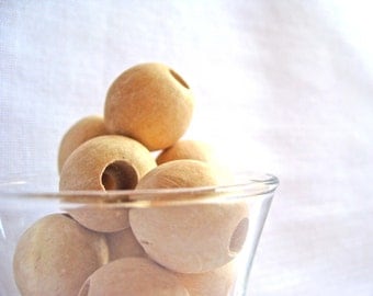 10 Round Wooden 18 mm Beads with 6 mm Hole, Unfinished Wood Beads, Natural Wood, Eco Friendly