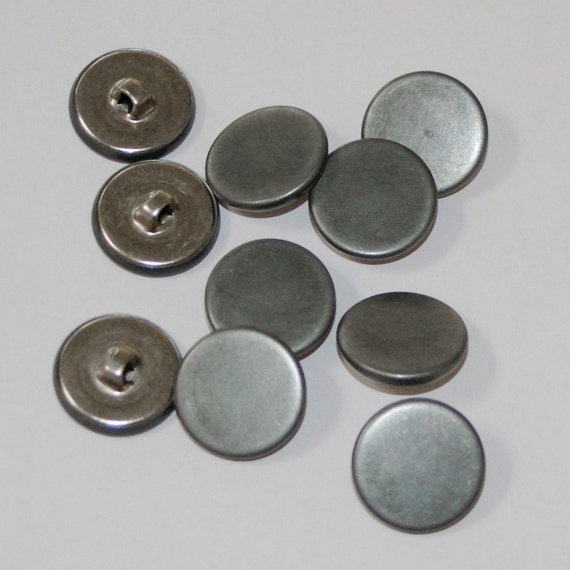 Lot of 10 Vintage Metal Shank Buttons (15mm diameter)