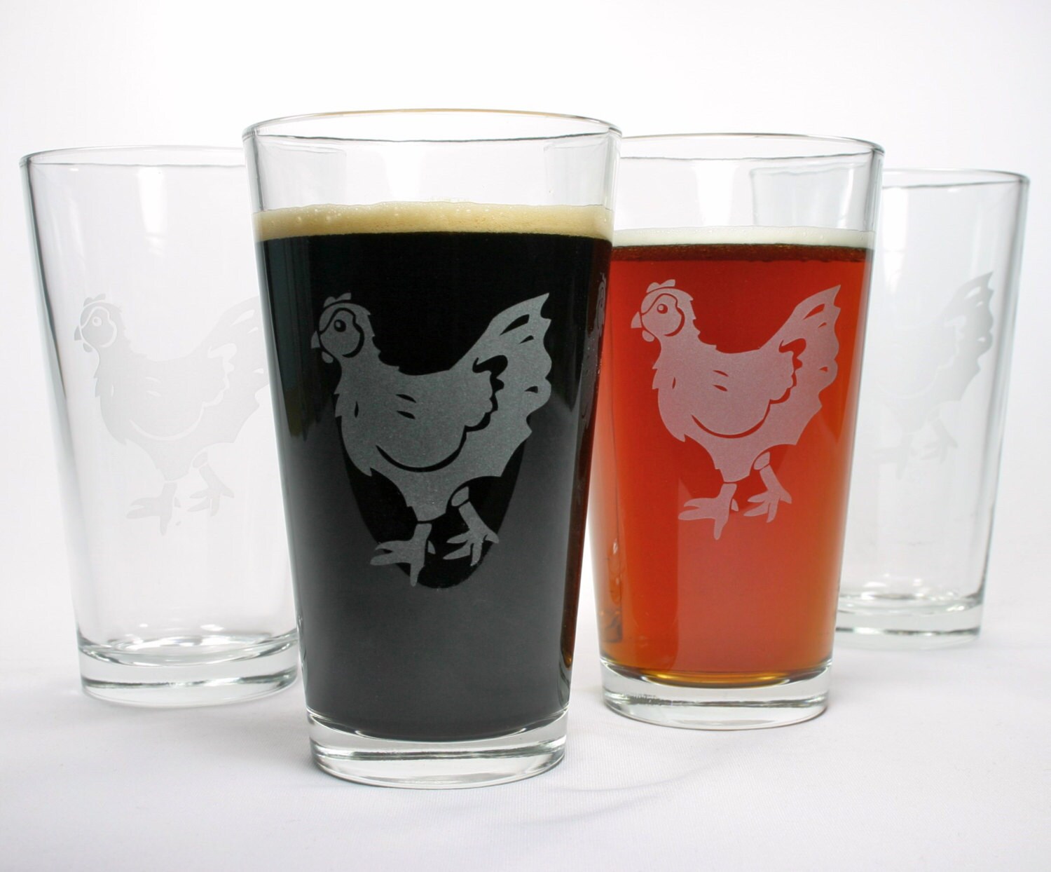 4 Chicken Etched Pint Glasses hen gift set of 4 by BreadandBadger