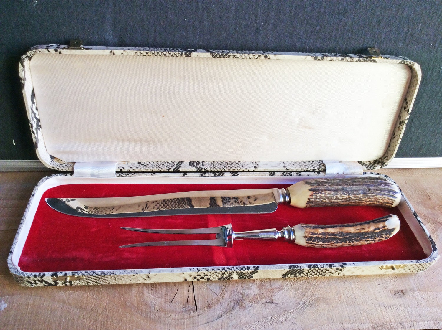 Deer Antler Carving Set Antler Handle Knife and Fork in Box