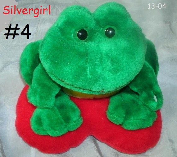 Assorted Vintage Stuffed Plush Toy Frogs by Silvergirlscreations