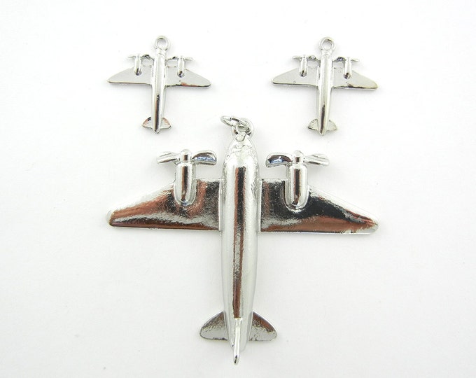 Set of Airplane Pendant and Matching Charms Silver-tone