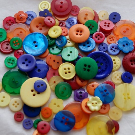 50 Button Mix Primary Colors Rainbow Green by MellowMoonSupply