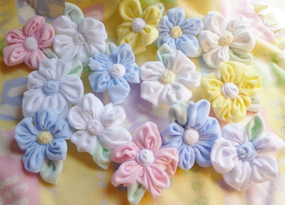 baby-washcloth-flowers-made-from-3-baby-washcloths-baby