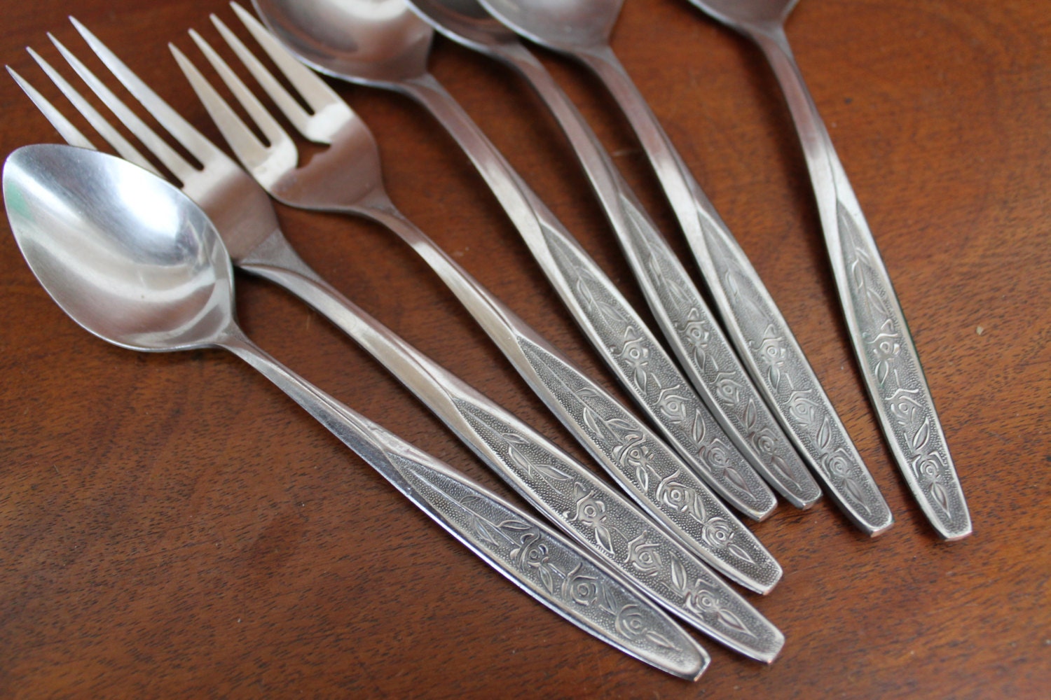 Customcraft Stainless Vintage Flatware Textured Handle with