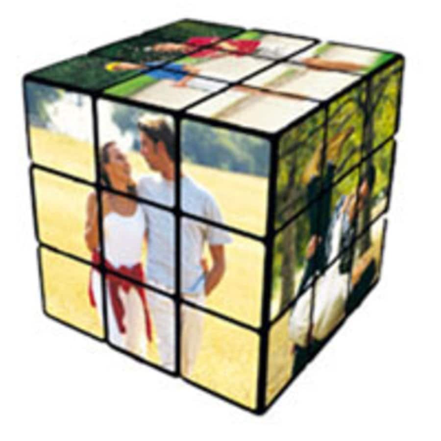 Фотография кубика Рубика