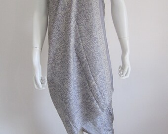 Silk Batik Sarong - Light Grey Leaves
