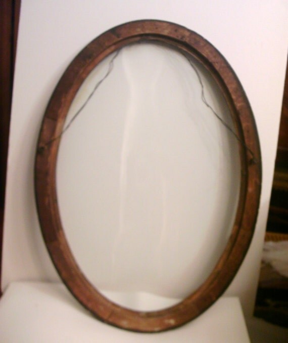 Antique Oval Picture Frame with Bubble Glass Tiger by Grannycatz