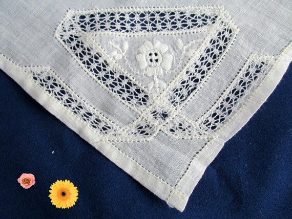 White Cotton Handkerchief Hankie Hanky Cutwork Embroidery