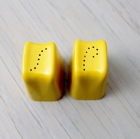 Retro Yellow Salt and Pepper Shakers Mid Century by Suite22