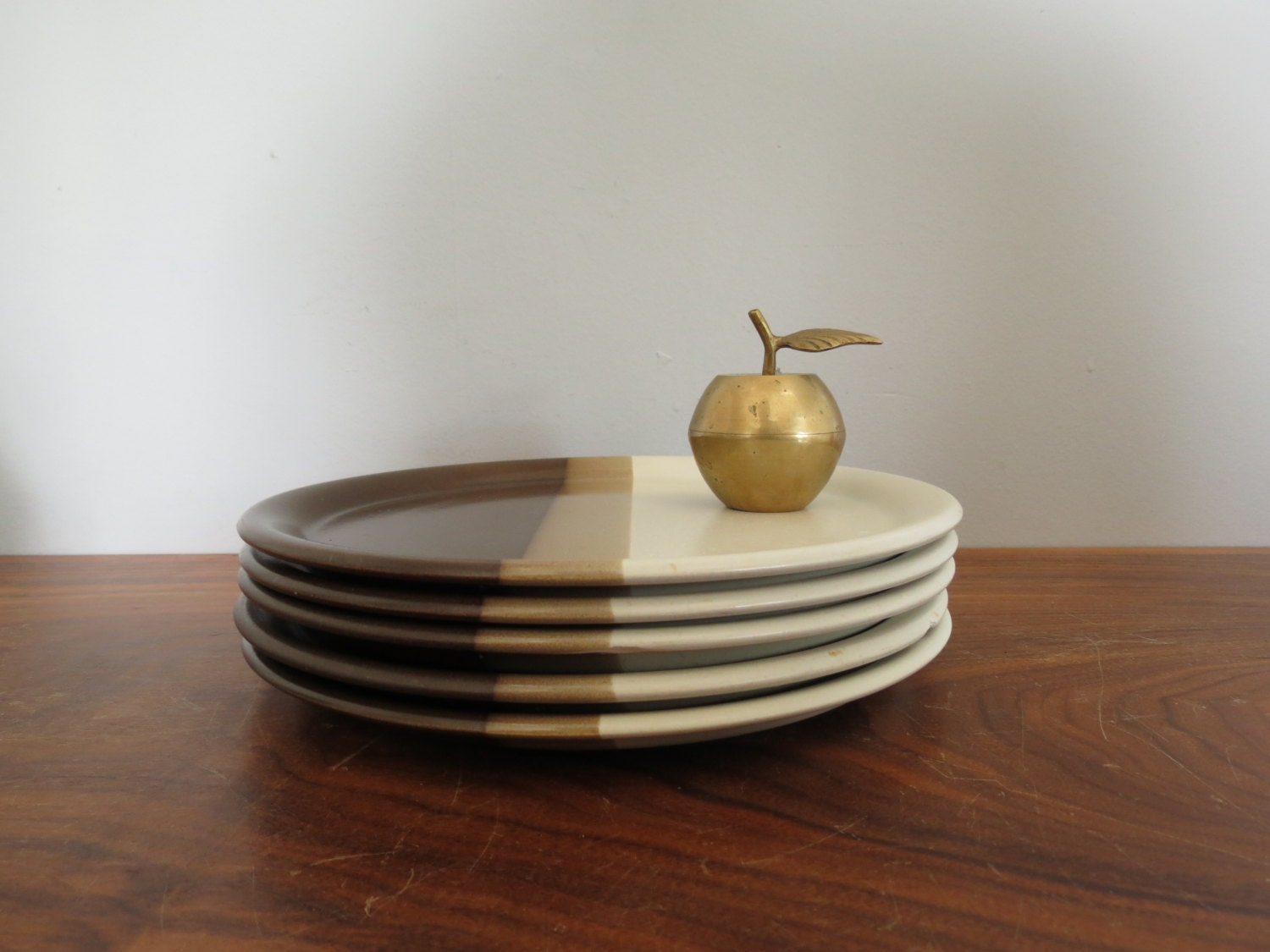 McCoy Pottery Plates Set // Five (5) Vintage Dinner Plates Sandstone