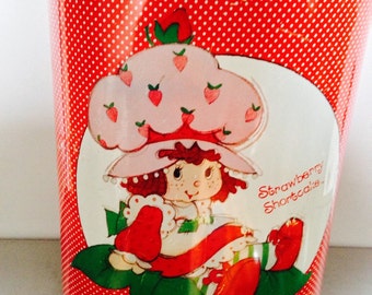Collectible Strawberry Shortcake Metal Waste Paper Basket /Chenico for American Greeting Company