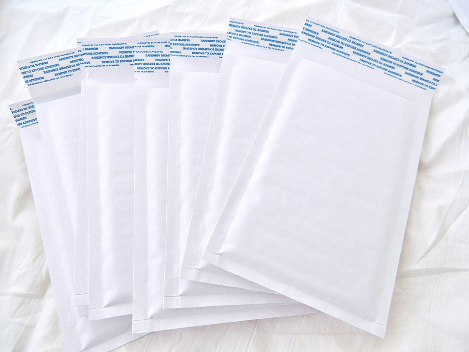 50 4x8 WHITE Kraft Bubble Mailers Self Seal Envelopes size