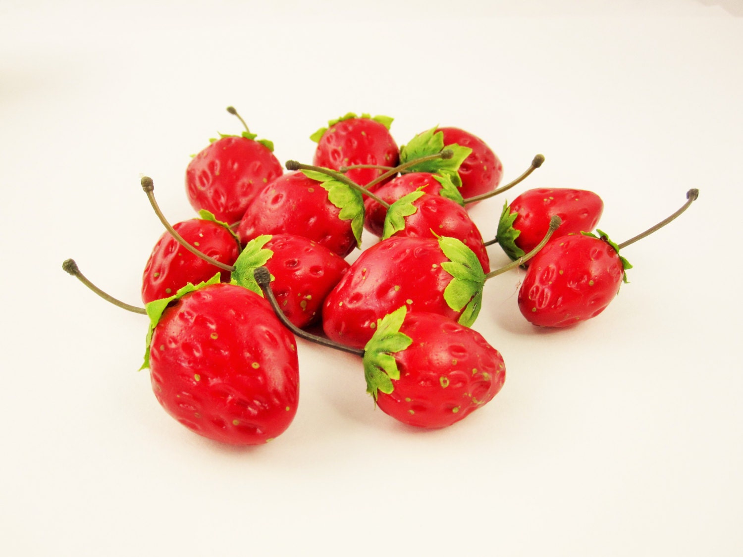 Forever Strawberries Solid Plastic With Stems Fabric Fruit