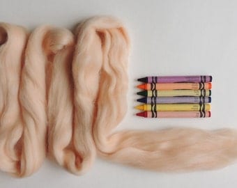 MERINO WOOL ROVING / Vanilla 1 ounce / wool for dreadlocks / wool for photography / needle felt wool / wool for weaving / spinning wool
