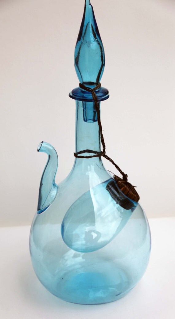 Blown Glass Wine Decanter with Ice Cooler Compartment for