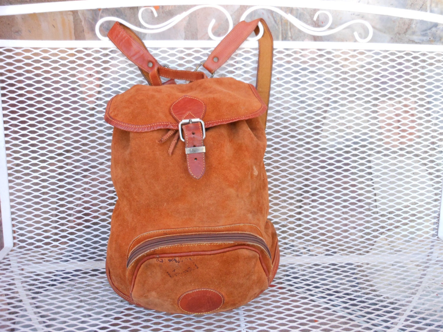 Vintage EDDIE BAUER Brown Genuine Leather Drawstring Backpack