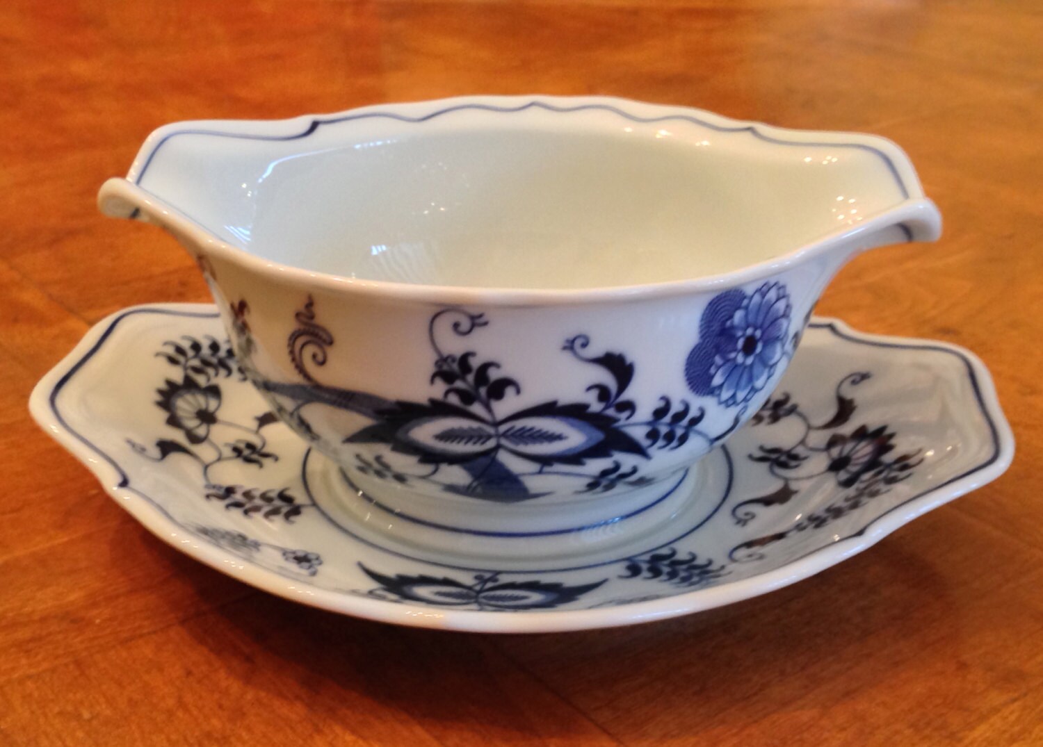 Blue Danube Japan Gravy Boat With Attached Underplate