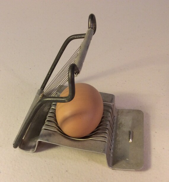 Vintage Egg Slicer by VintagePickin on Etsy
