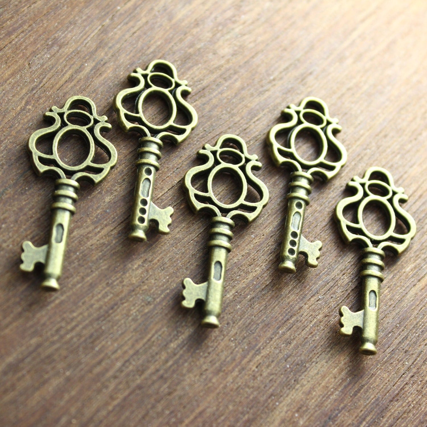 10 Skeleton Keys Double Sided Antique Brass By PineappleSupply   Il Fullxfull.704808432 2lxx 