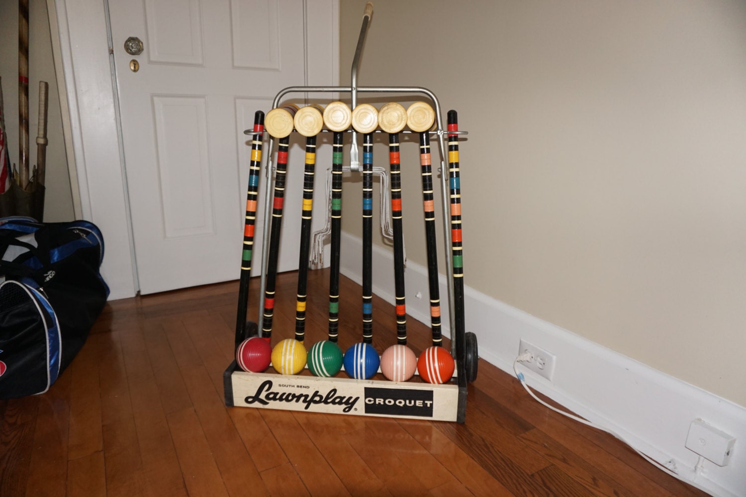 South Bend Lawnplay CROQUET Set on Wheeled Cart 6 Player
