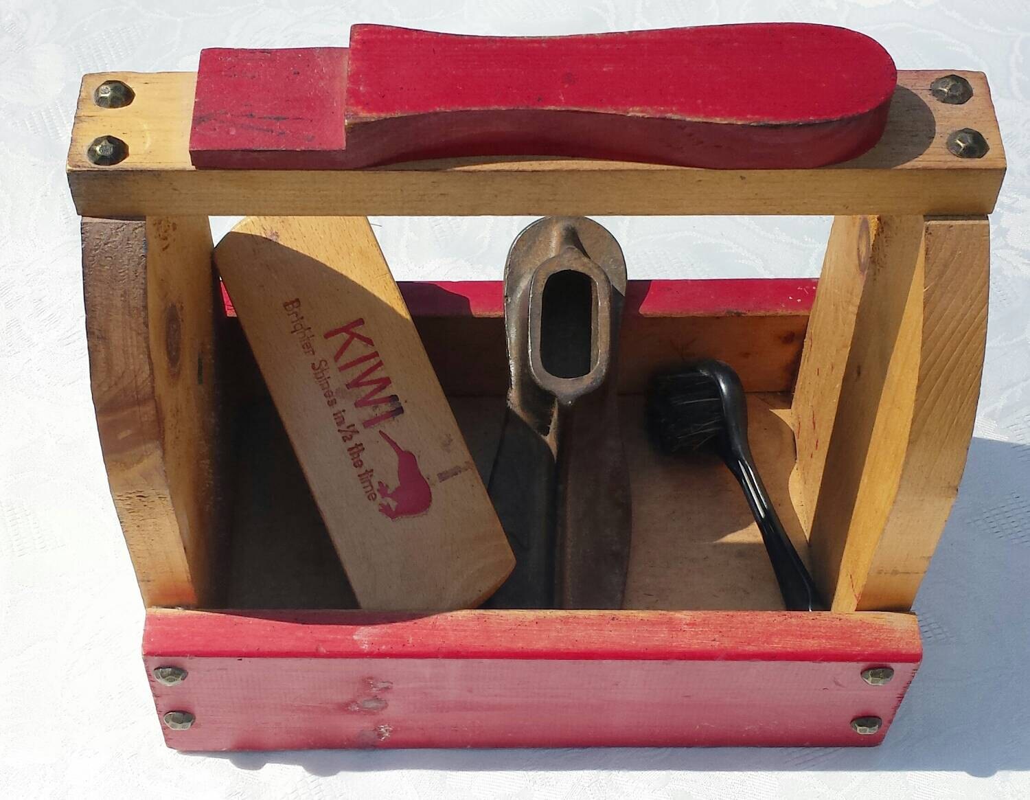 kiwi shoe shine box