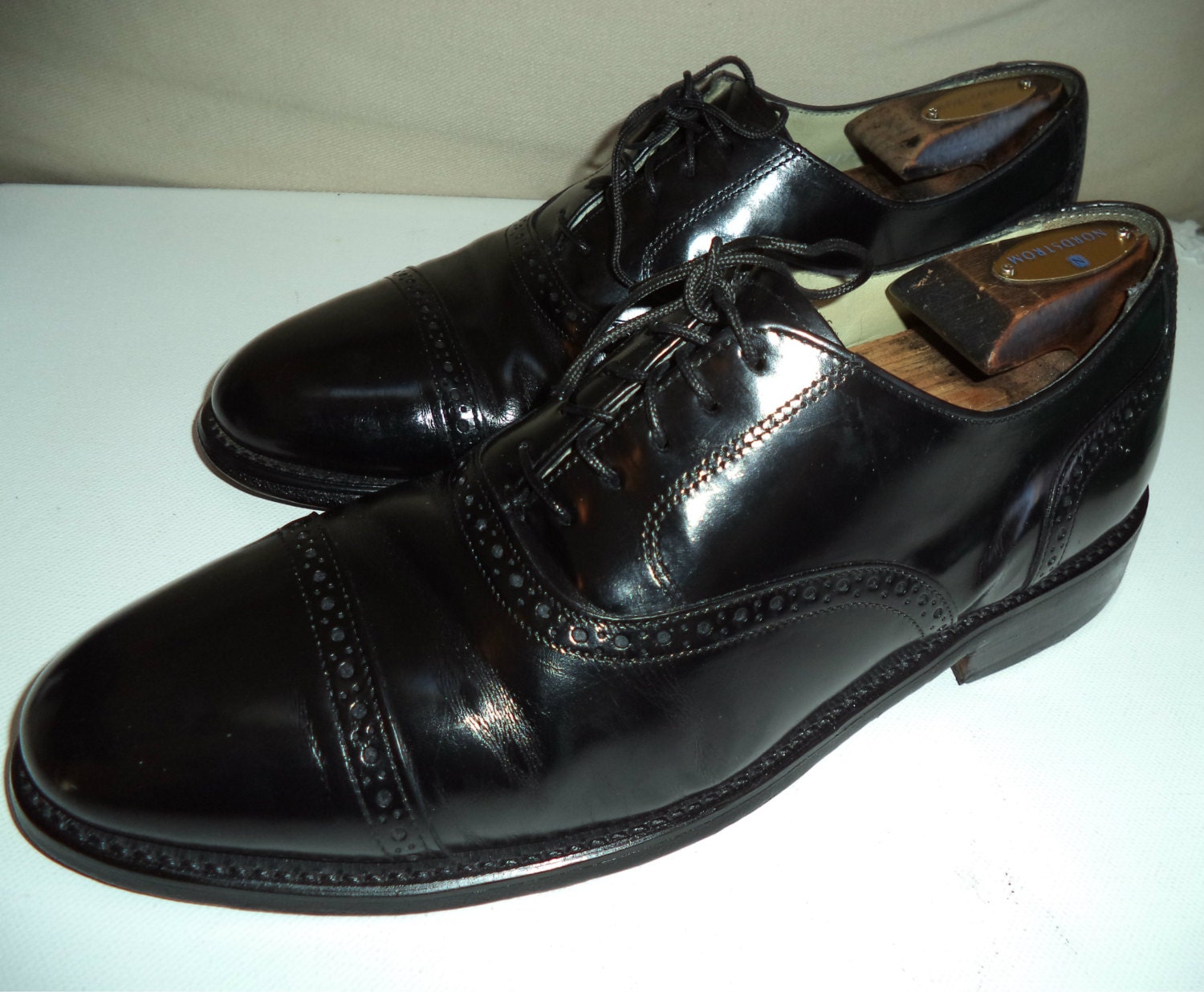 Size 9 Men's Bostonian Shoes Black Wing Tip by Insideredo on Etsy