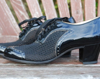 1950s Patent Leather and Mesh Wingtip Oxford Heels Size 6 1/2