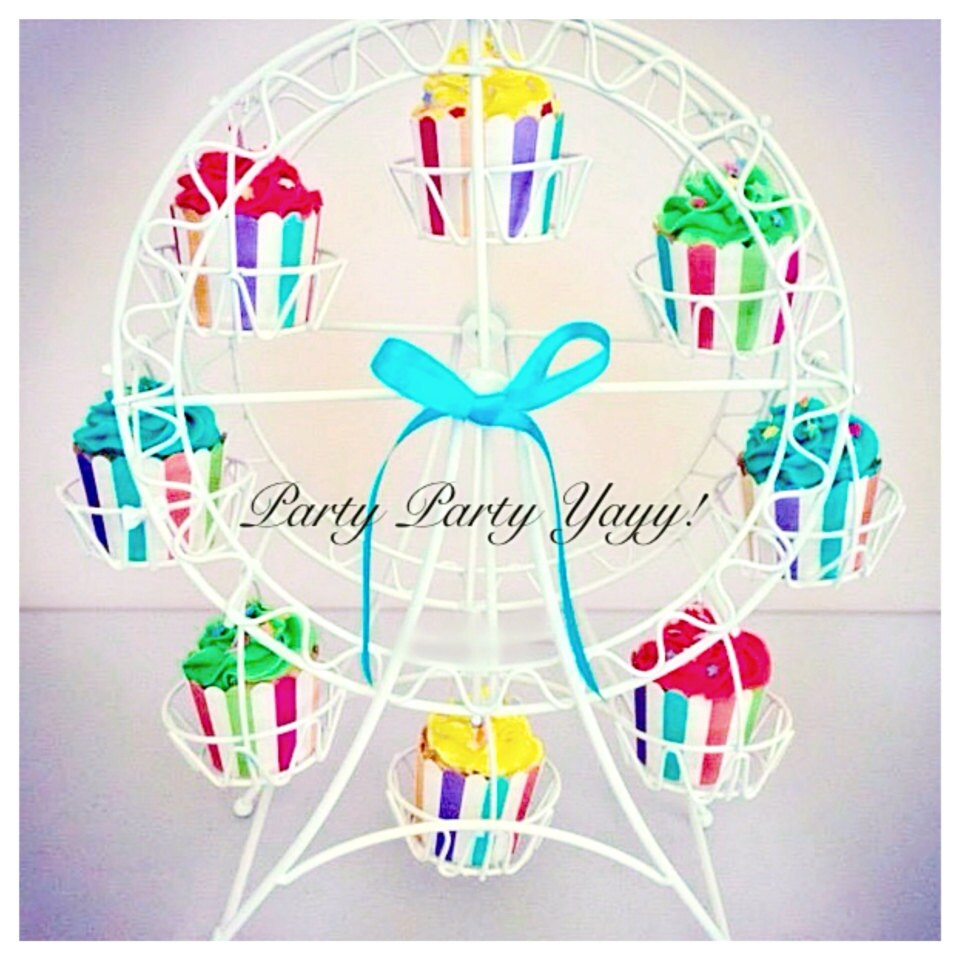 Ferris Wheel Cupcake Stand Holds 8 Cupcakes on SALE