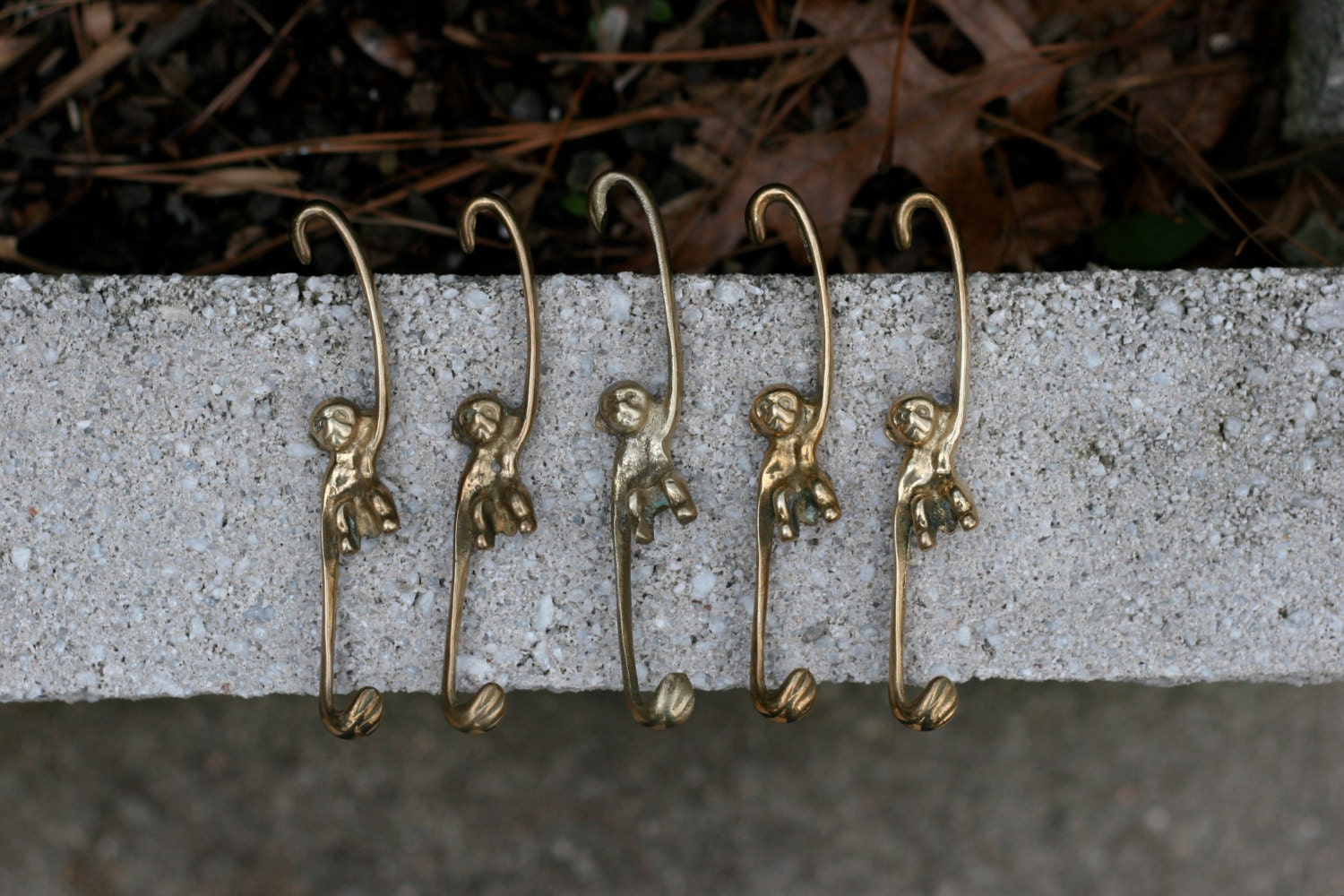 Vintage Five Brass Monkey Chain / Brass Barrel by theretrobeehive