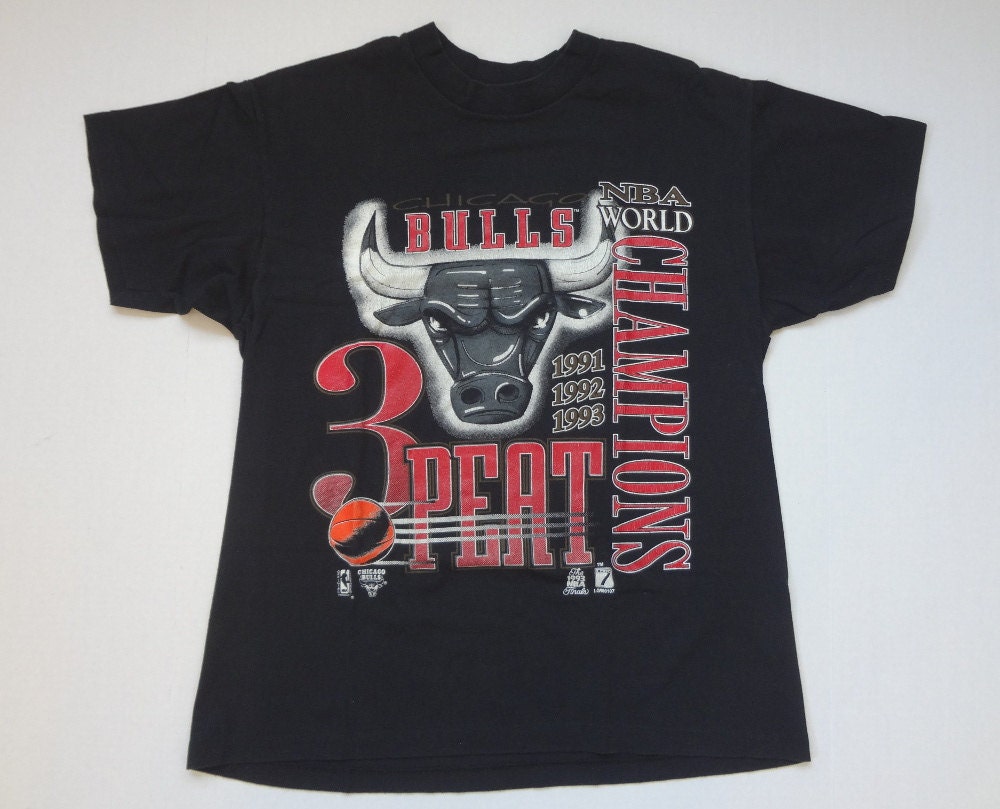 Vintage 90s Chicago Bulls '3 Peat World Champs' T-Shirt | lupon.gov.ph